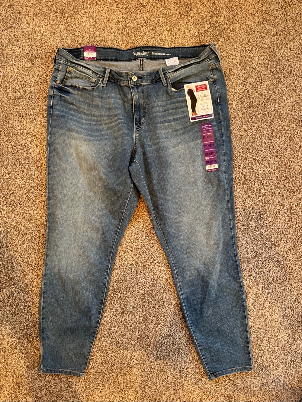 *NEW* Women’s Signature Levi’s Strauss Modern Skinny Super Stretch Jeans - 22M - Picture 2 of 7